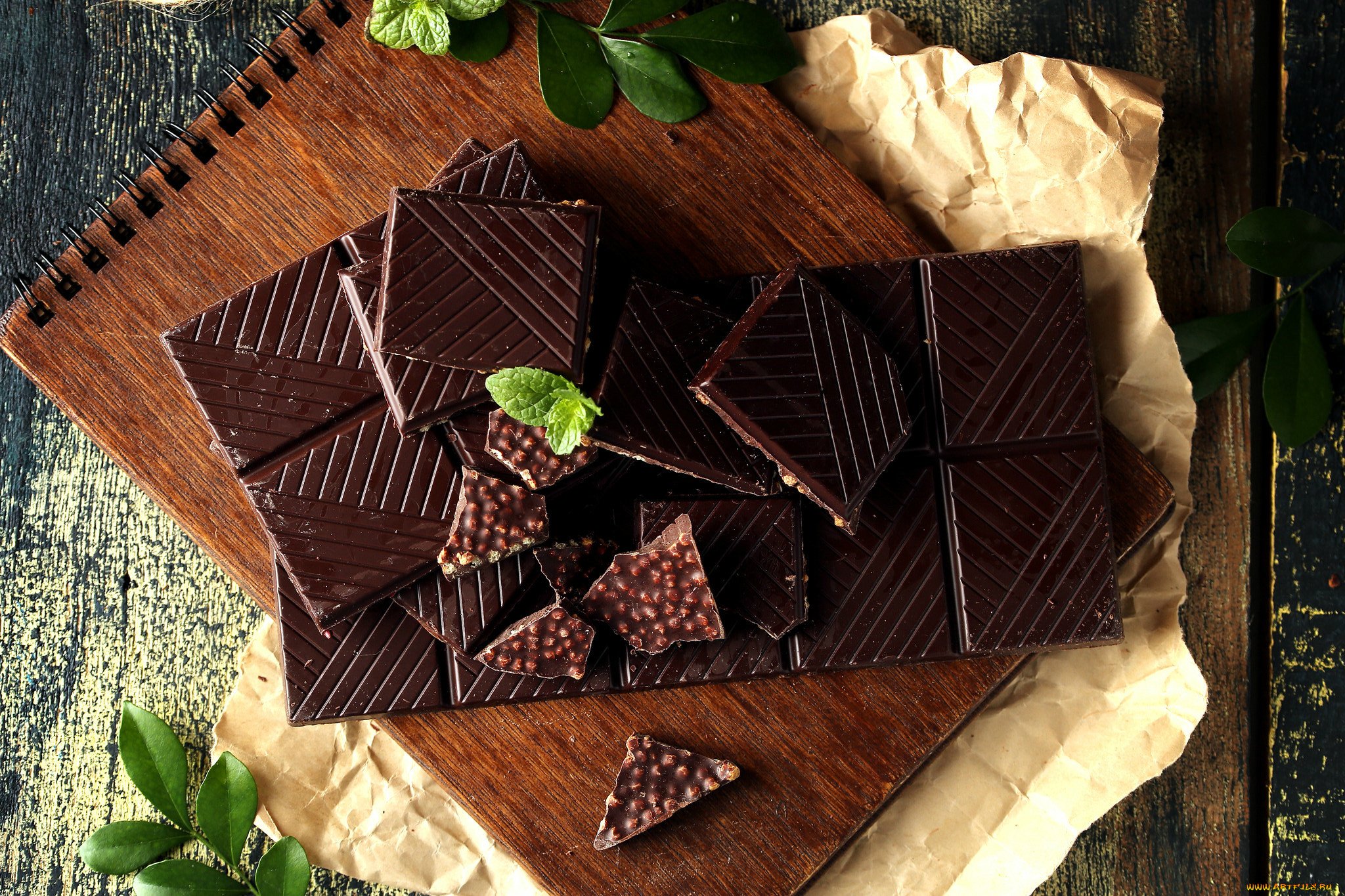 Найти шоколад. Плитка шоколада. Плиточный шоколад. Шоколад Горький. Шоколадная плитка.