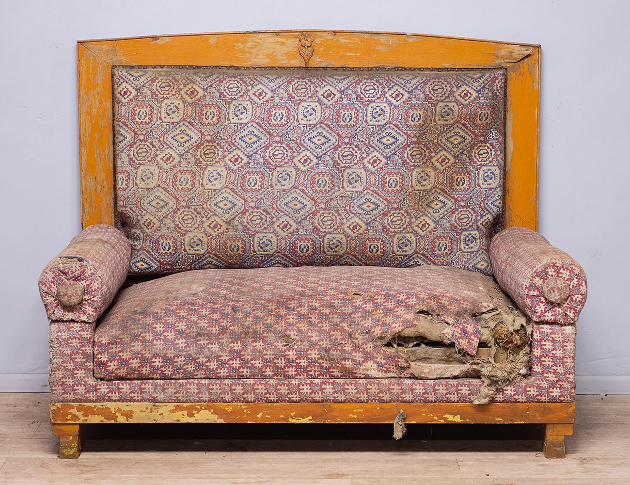 Старый диван - 64 фото