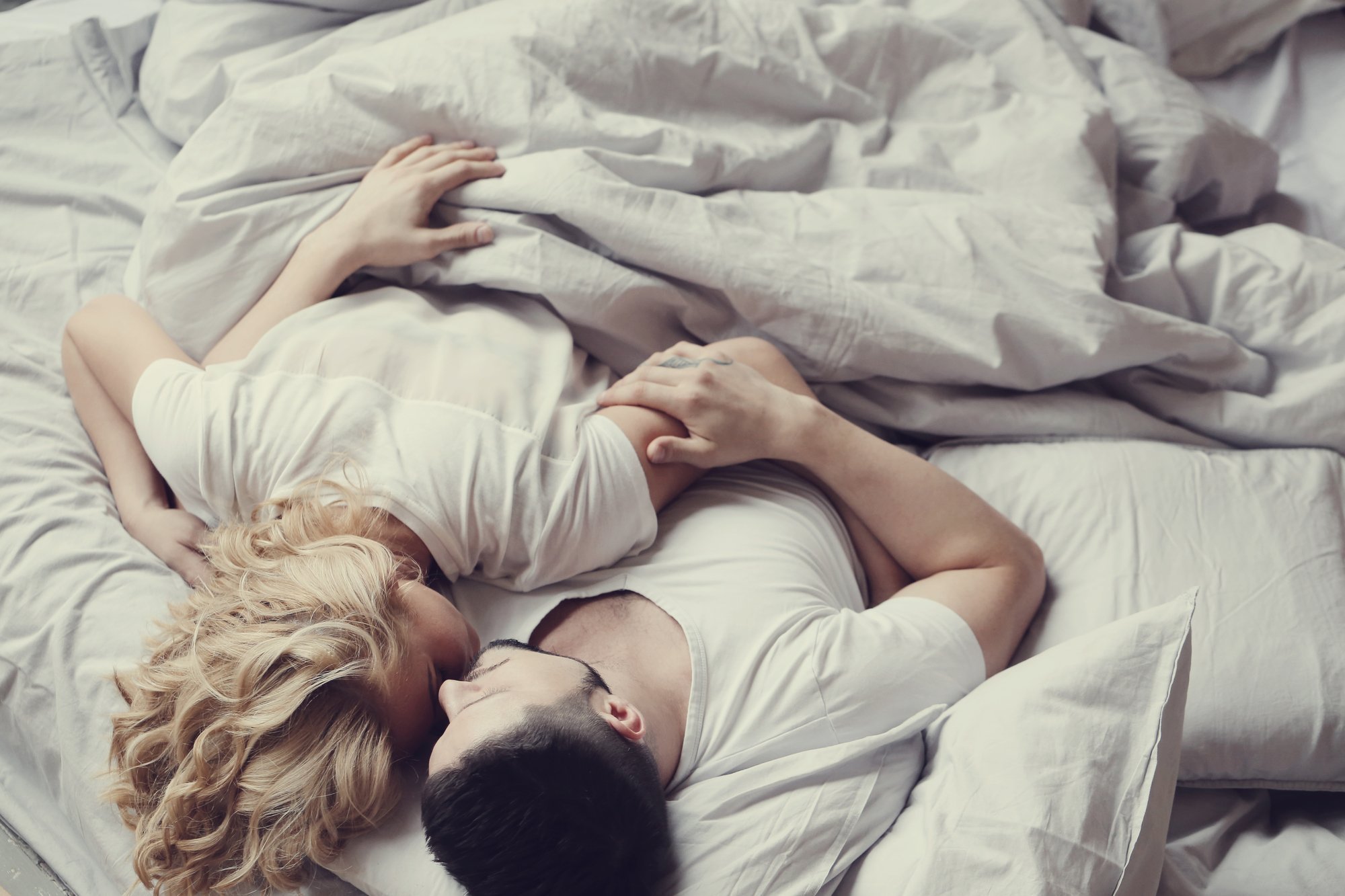Любовные страсти в кровати