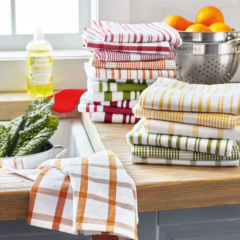 Кухонные полотенца с рецептами. Полотенце кухонное. Красивые кухонные полотенца. Текстиль для кухни. Kitchen Towel кухонное полотенце.
