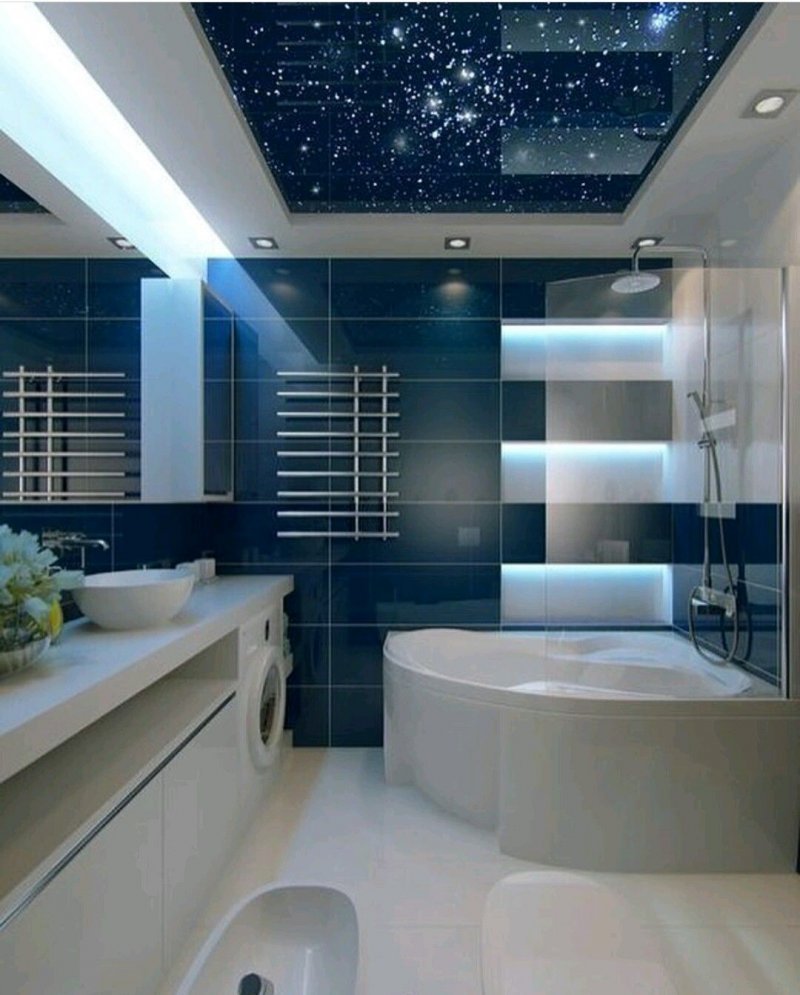 Потолок в ванной с подсветкой
