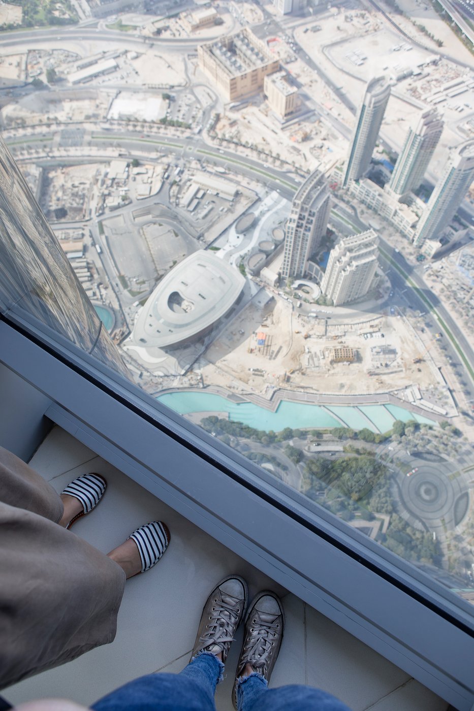 Билет на смотровую бурдж халифа. 163 Этаж Бурдж Халифа. Башня Бурдж-Халифа Дубай смотровая площадка. Бурдж-Халифа Дубай 163 этаж. Дубай Бурдж Халифа последний этаж.