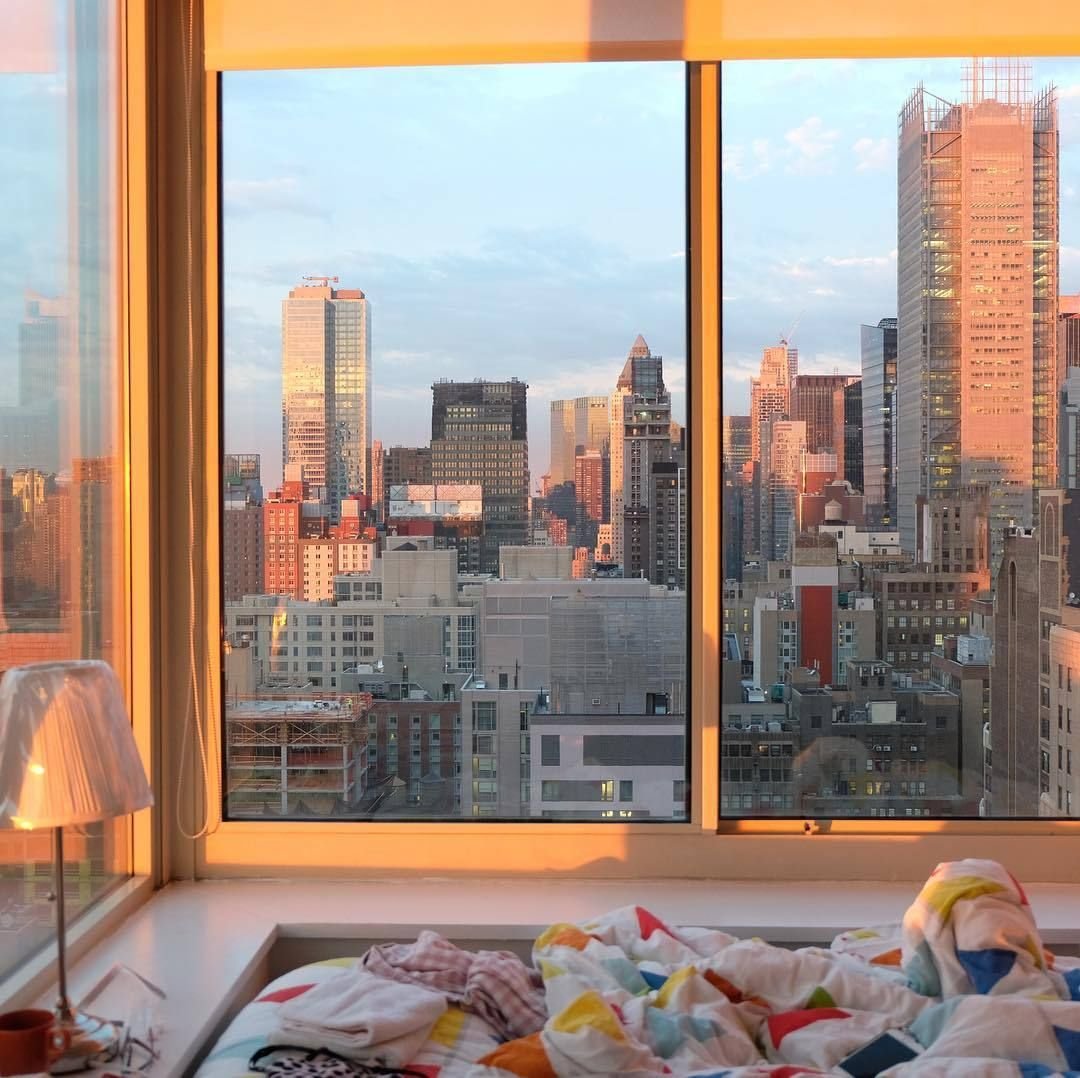 Обычный вид. Вид из окна. Красивый вид из окна квартиры. Вид с окна Нью Йорк. Вид из окна обычный.