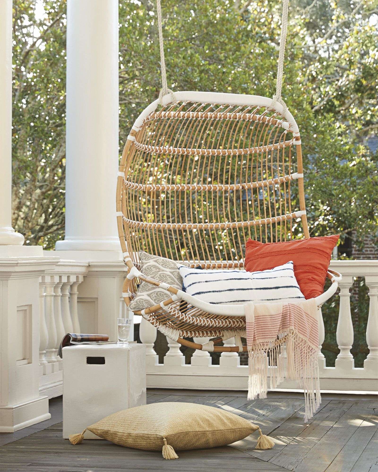 Уютный стиль подвесные кресла. Кресло подвесное Pinamar 103x207 см. Подвесное кресло-диван качели плетёное Фреско Дабл.
