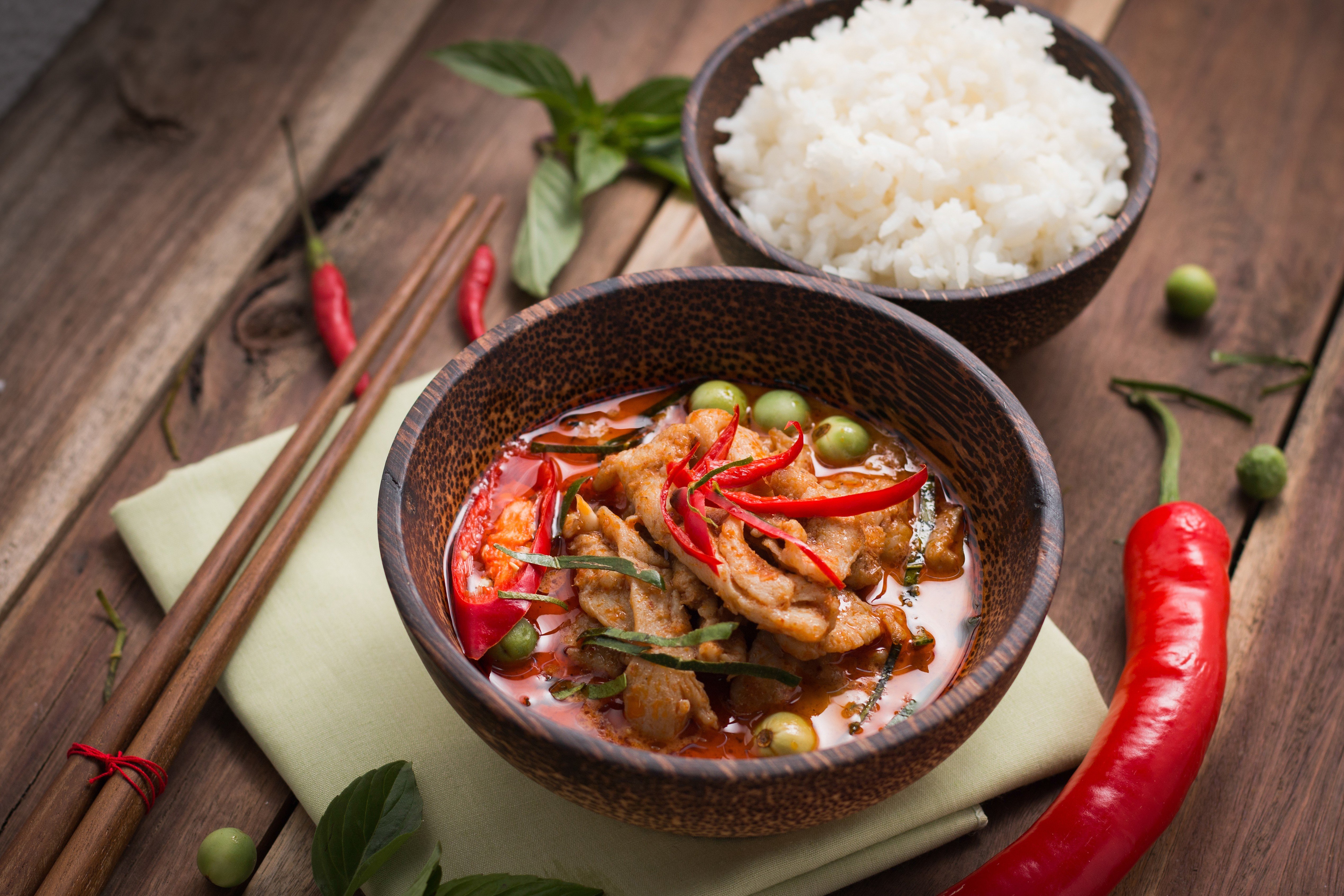 Тайская кухня. Таиландская кухня. Тайланд нац кухня. Тайская еда. Азиатская кухня блюда.