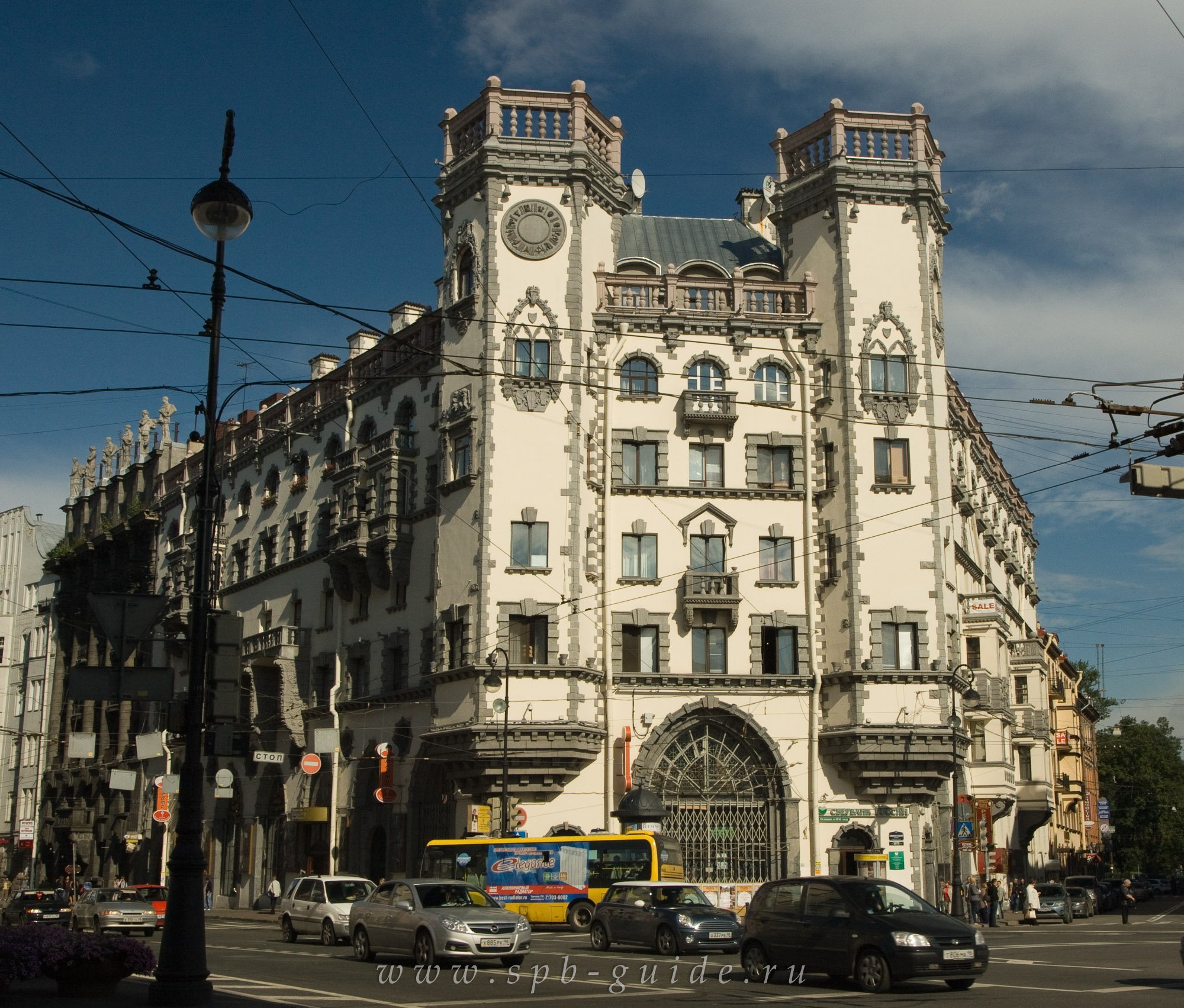 Театр андрея. Доходный дом Розенштейна в Санкт-Петербурге. Дом Розенштейна Модерн. Петроградский район Санкт-Петербурга дом с башнями. Розенштейна 33 Санкт-Петербург.