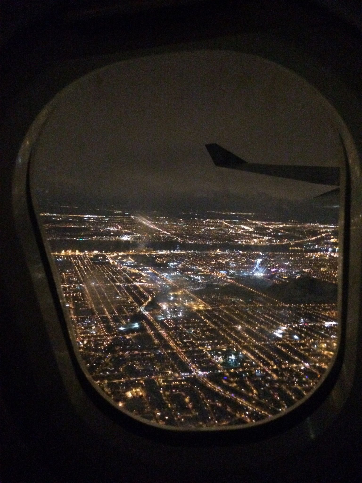 Фото: Северное сияние из окна самолета