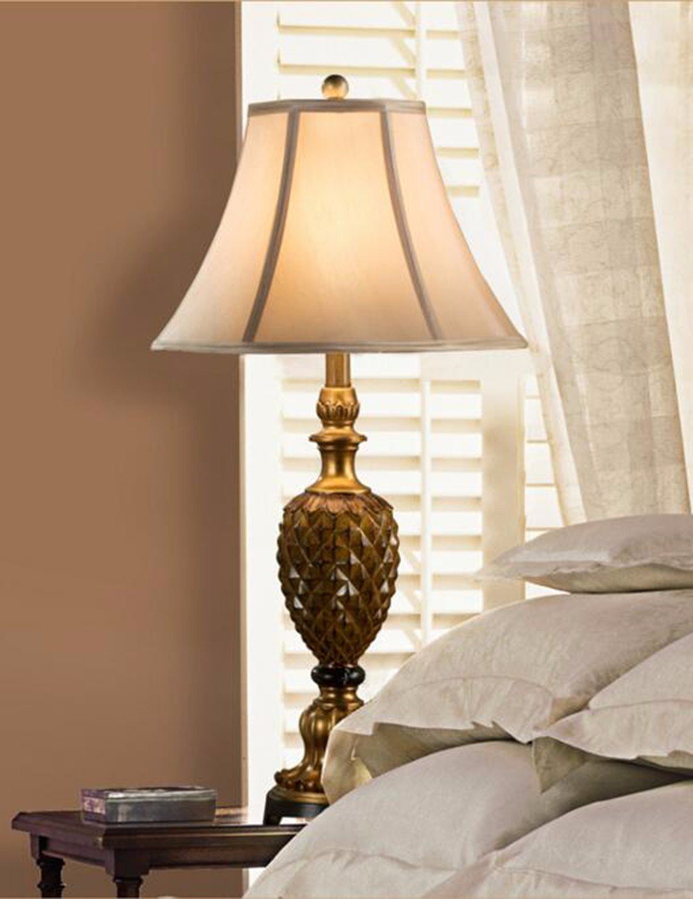 Красивые настольные лампы для спальни