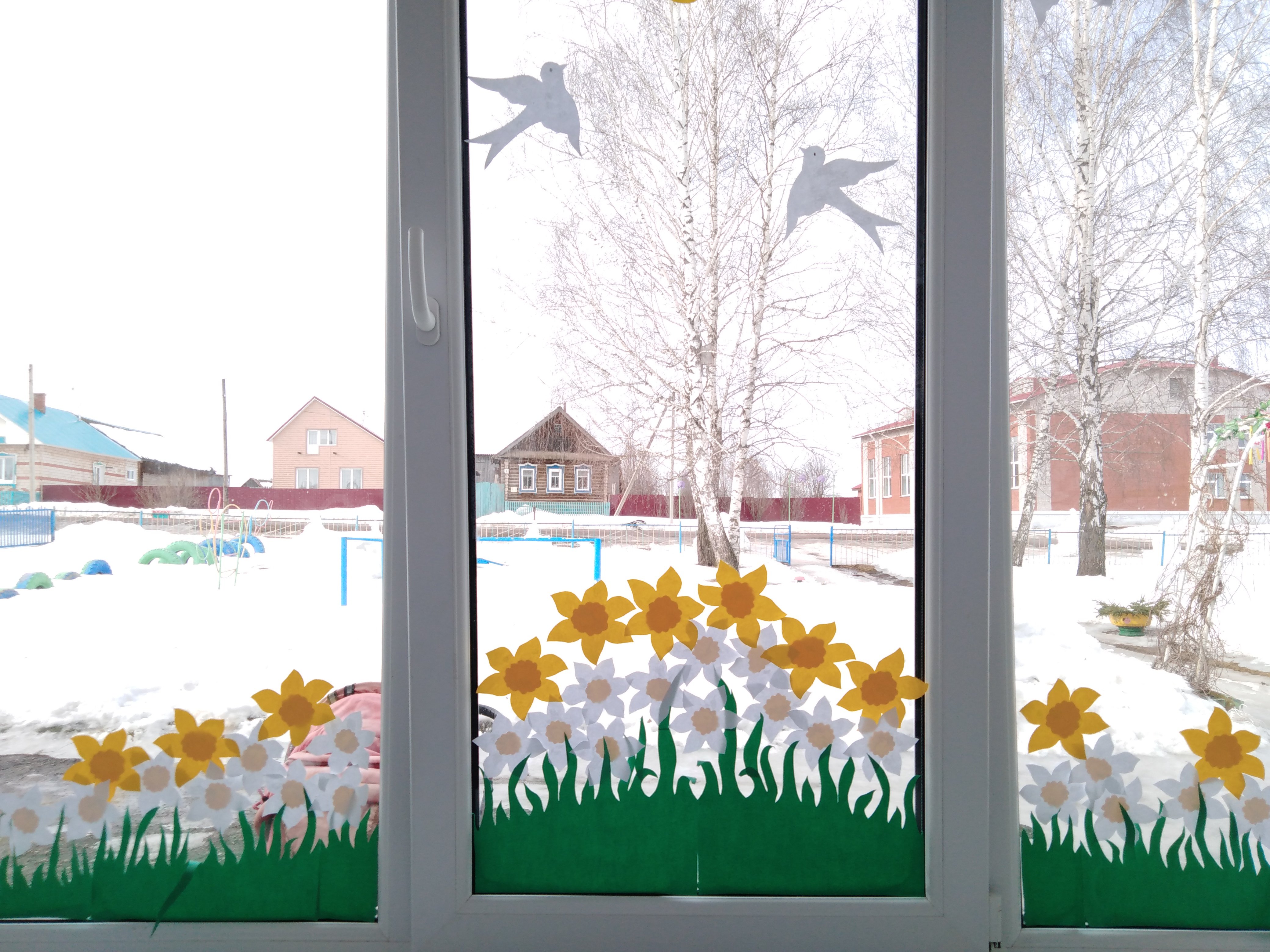 Оформление весна детский сад зал