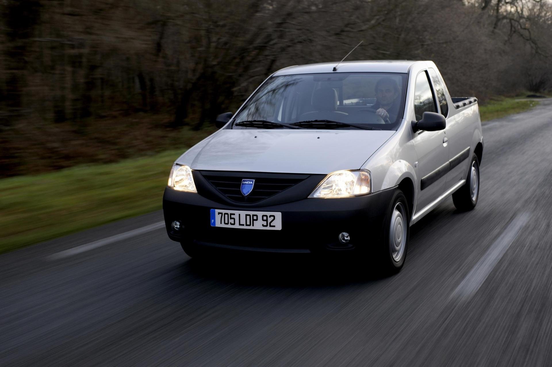 Рено дача. Дачия Логан 2009. Dacia Logan 2009. Дача Логан 2008. Dacia Logan 04-.