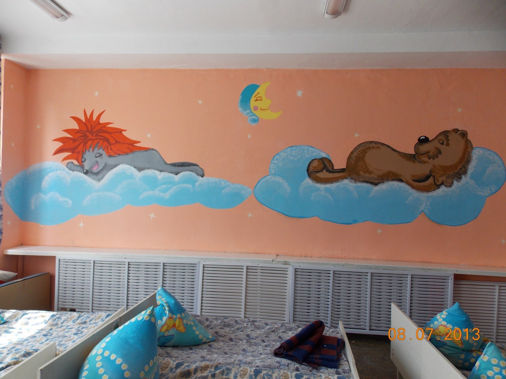 Украшение стен спальни в детском саду (35 фото)
