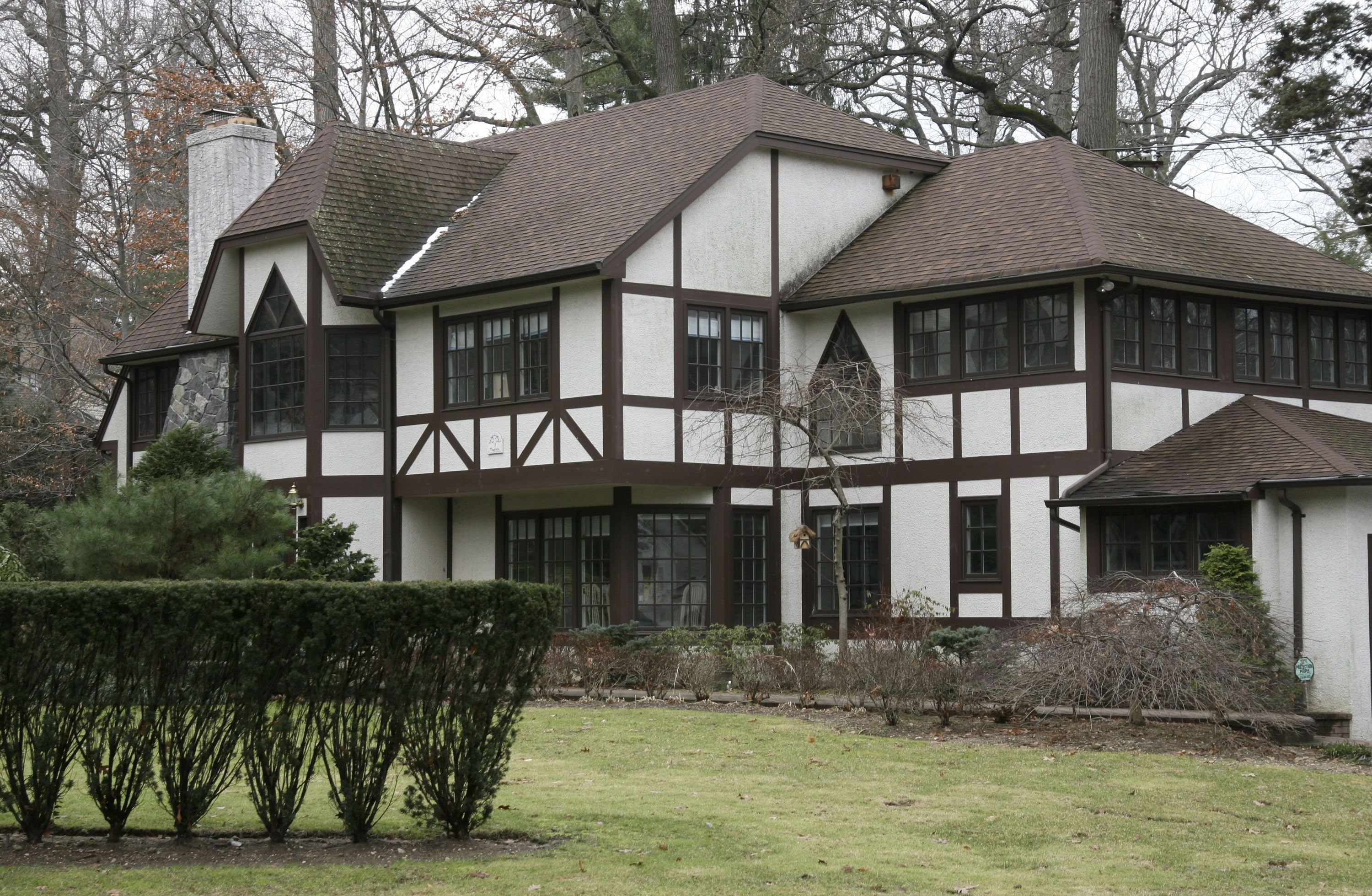 стиль тюдор tudor revival cottage