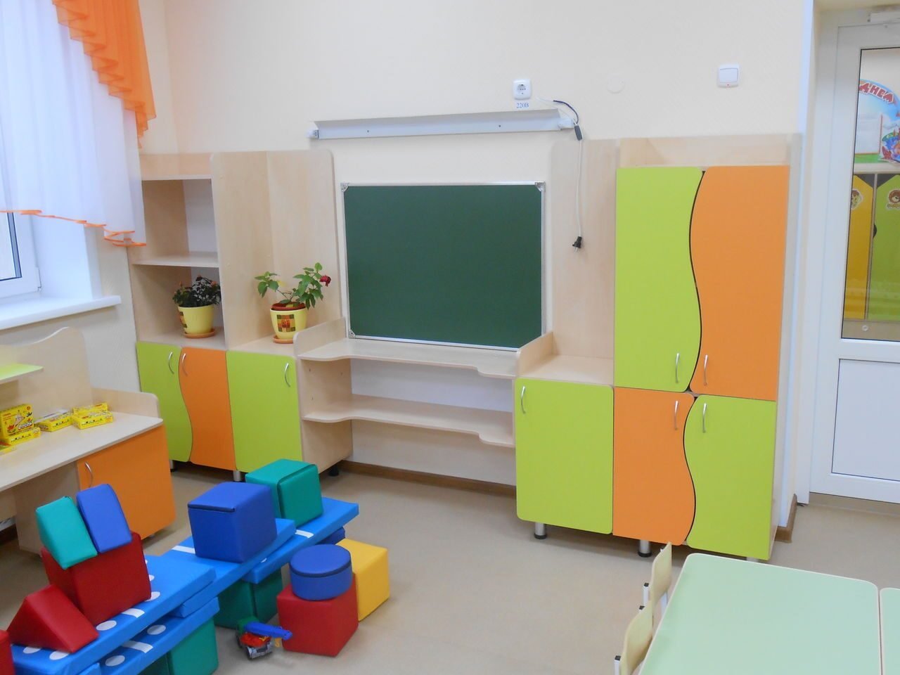 Мебель в ясли. Мебель для детского сада. Современная мебель для детского сада. Детская мебель для детского сада. Мебель для группы детского сада.