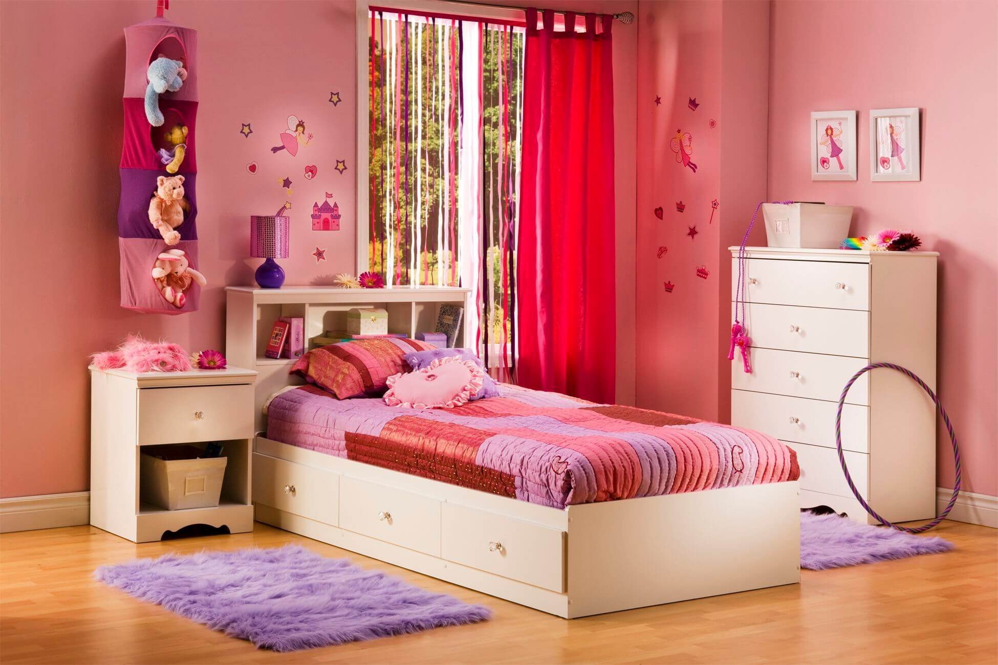 Что нужно девочке 10. Детские комнаты для девочек. Кровать для девочки. Детские спальни для девочек. Кровать в комнату для девочки.