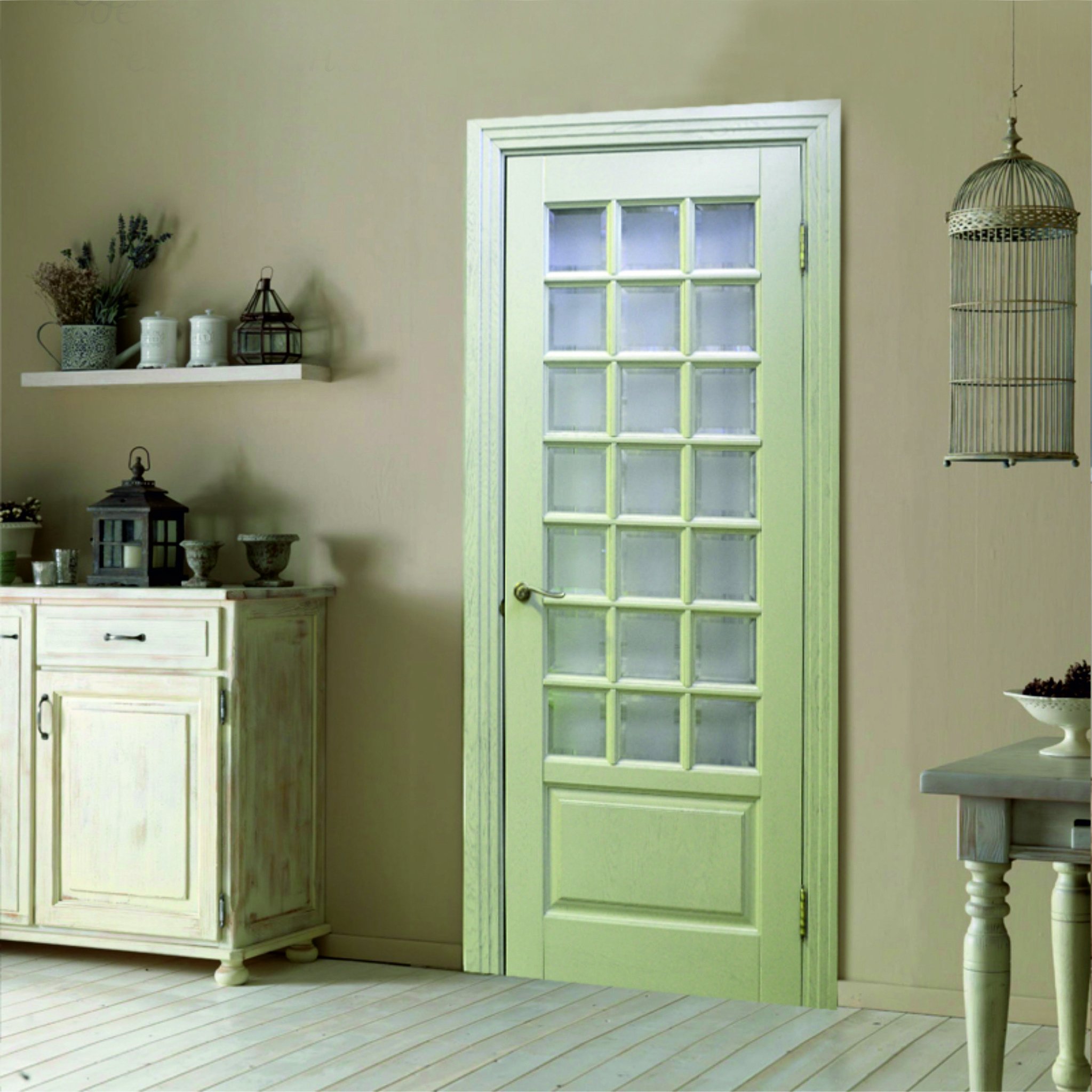 Дверь на кухню со стеклом. Двери Прованс декапе. Двери в прованском стиле. Деревянные двери в интерьере. Зеленые межкомнатные двери в интерьере.