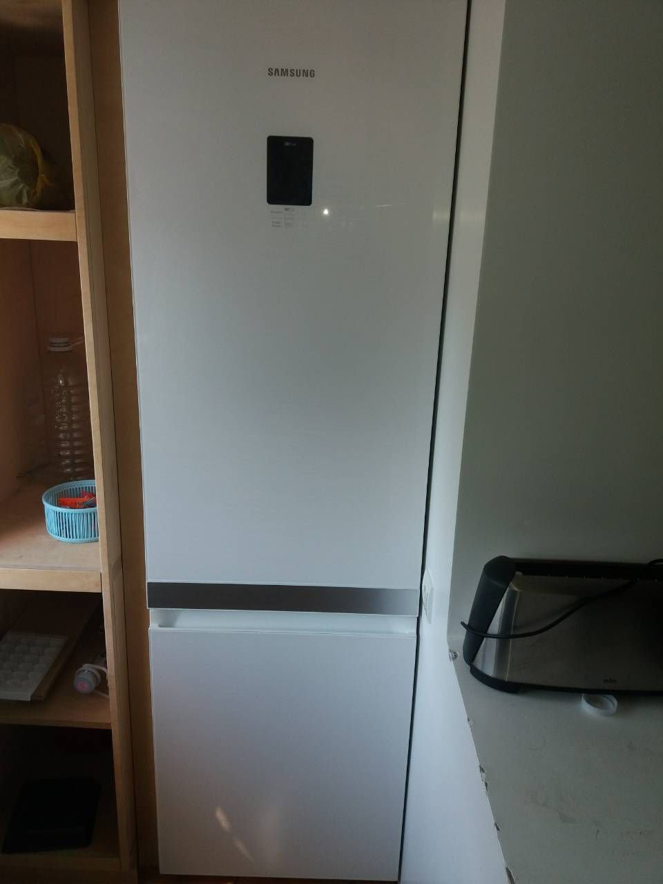 Холодильник бош со стеклянной дверью белый