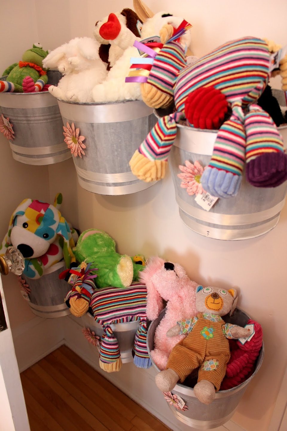 Организация игрушек в детской комнате