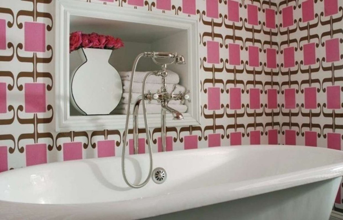 Самоклеющаяся плитка для стен в ванной