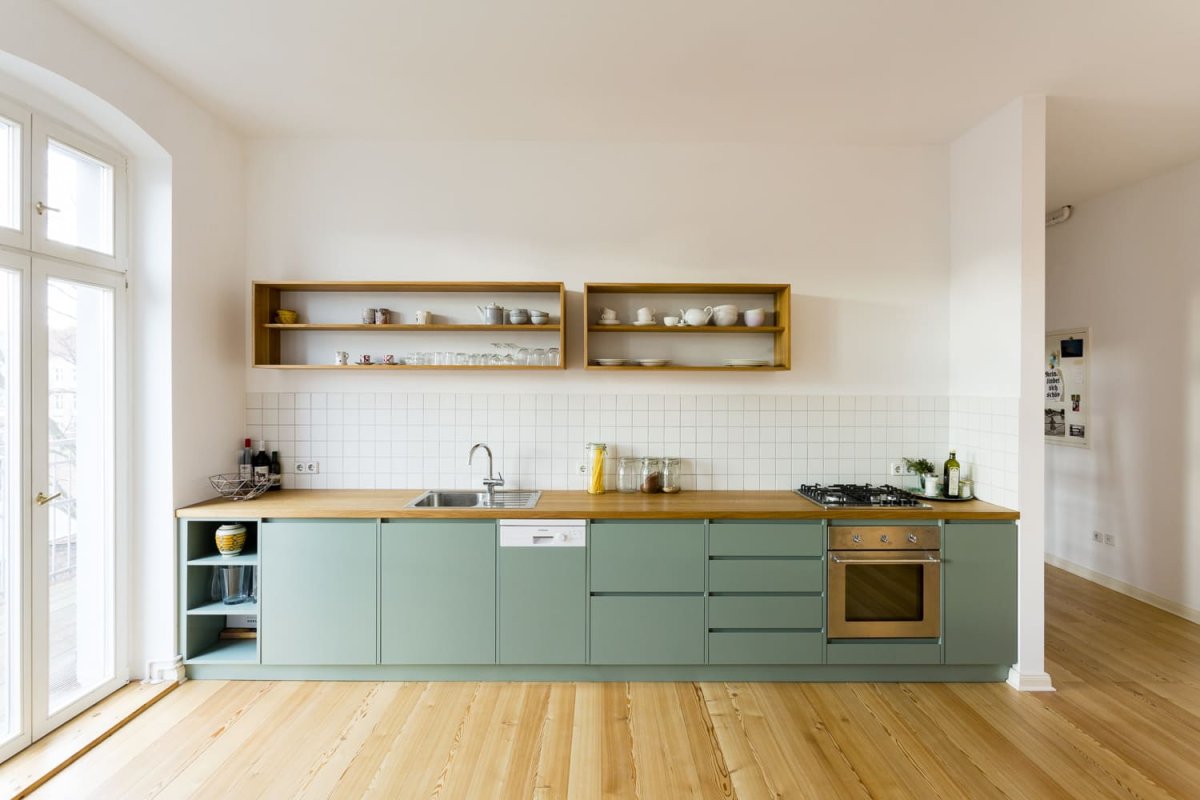 Кухонный гарнитур без верхних шкафов