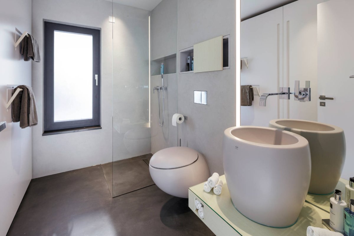 Дизайн ванной комнаты с инсталляцией унитаза