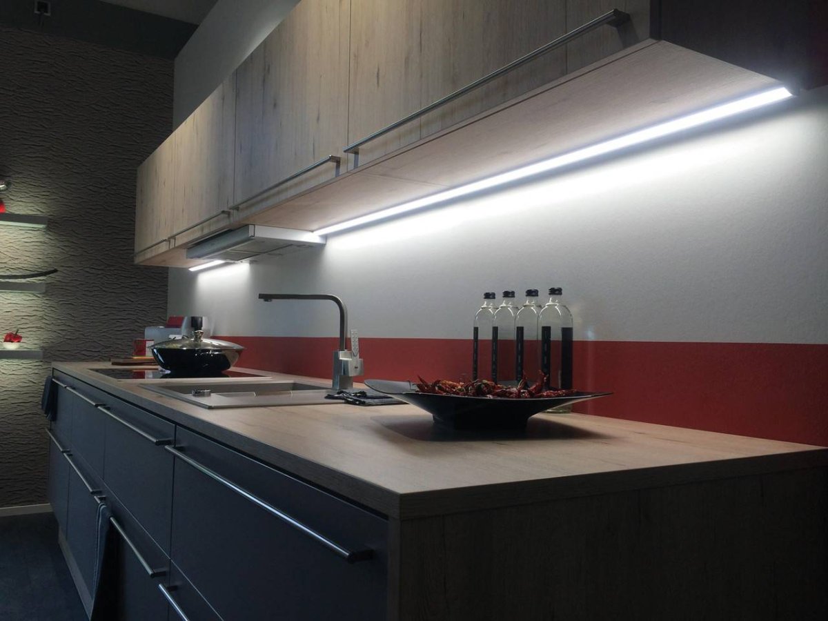 Подсветка для кухни светодиодная лента