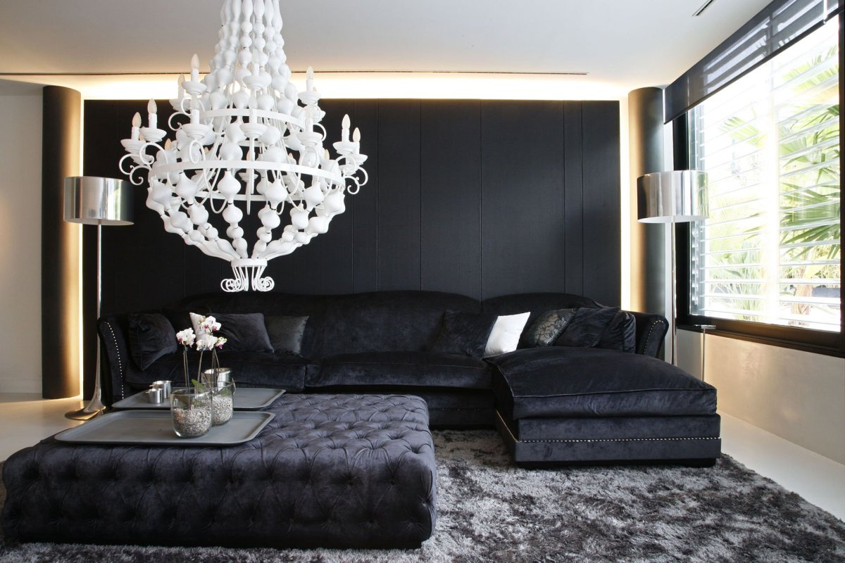Черно белый диван
