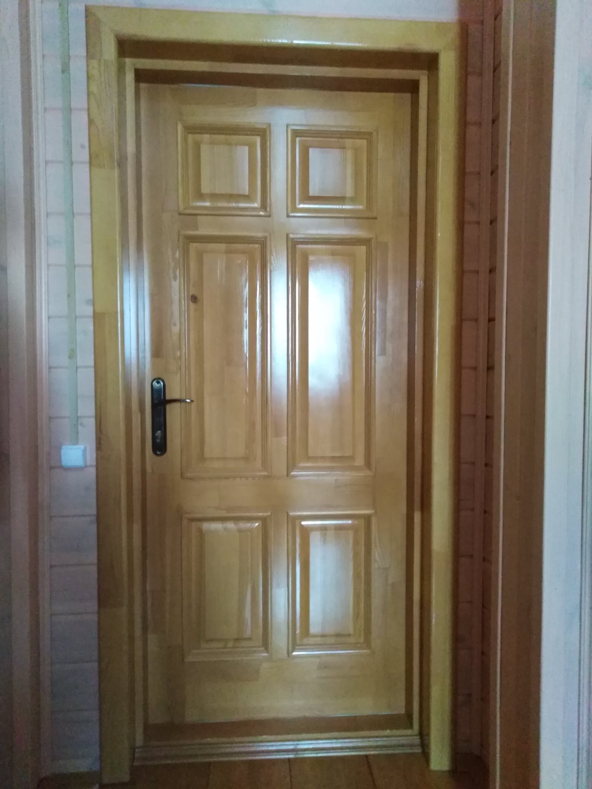 Межкомнатные деревянные двери