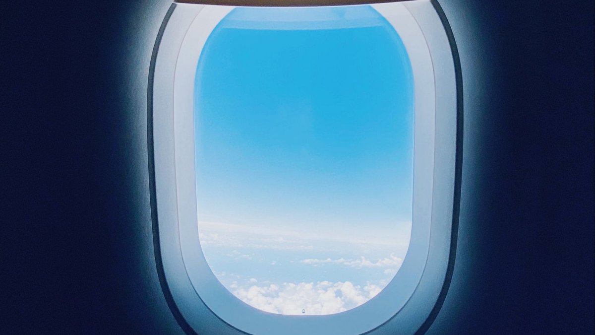 Места около окна в самолете