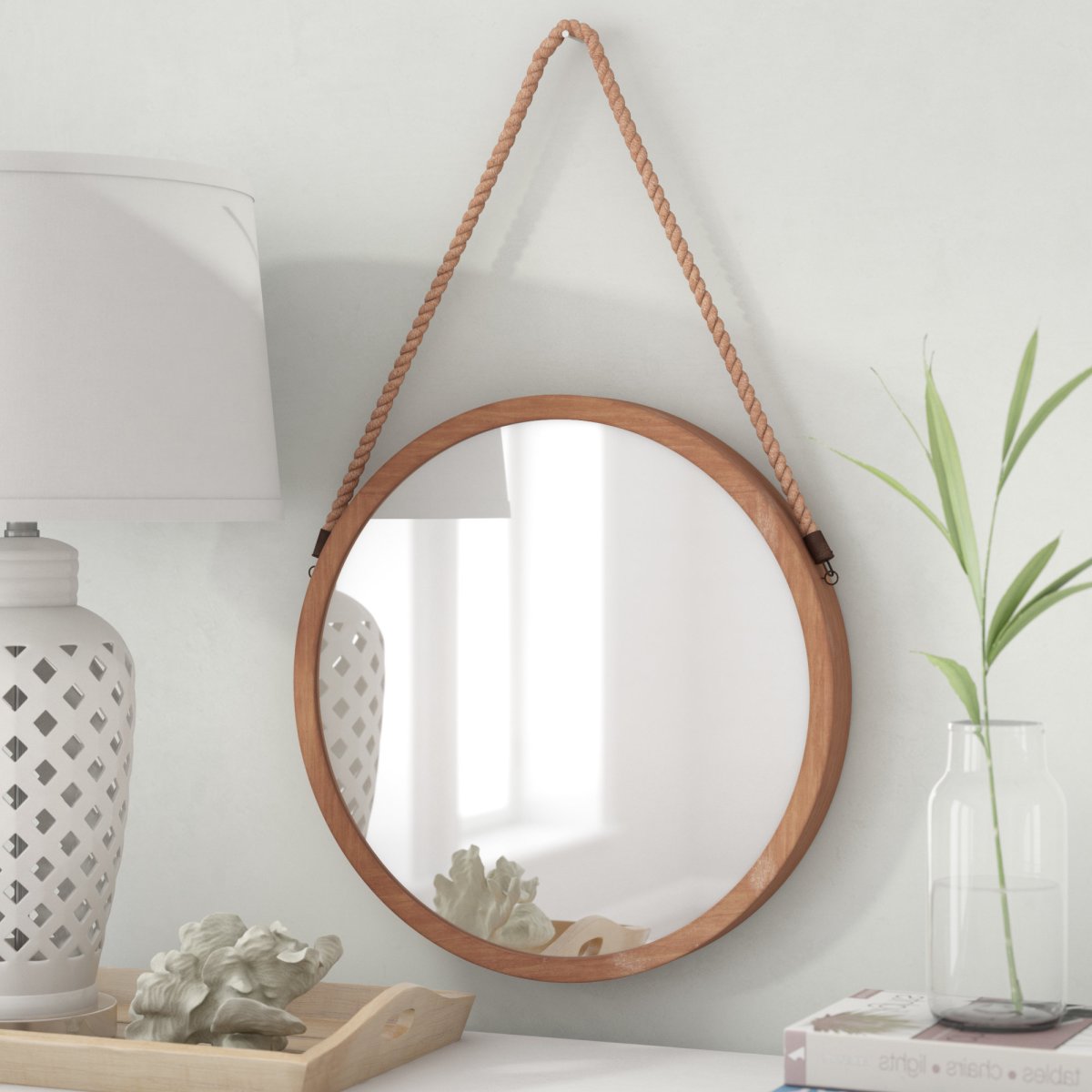 Круглое деревянное зеркало в ванную