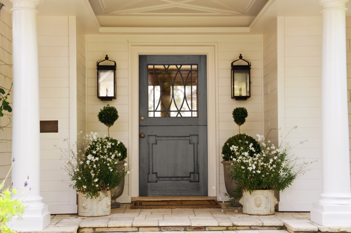 Двери для загородного дома