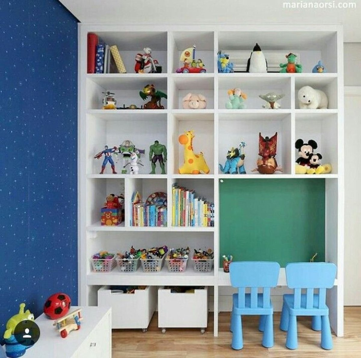 Шкаф для хранения игрушек