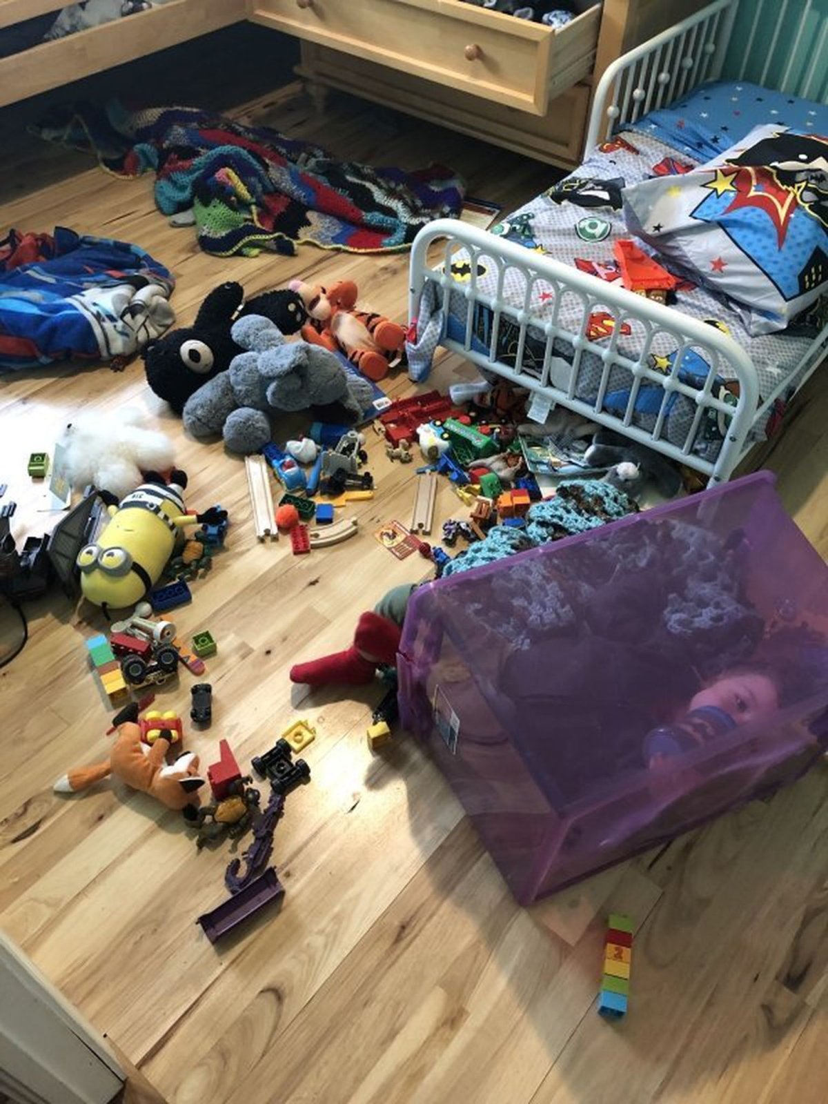 Беспорядок в детской комнате