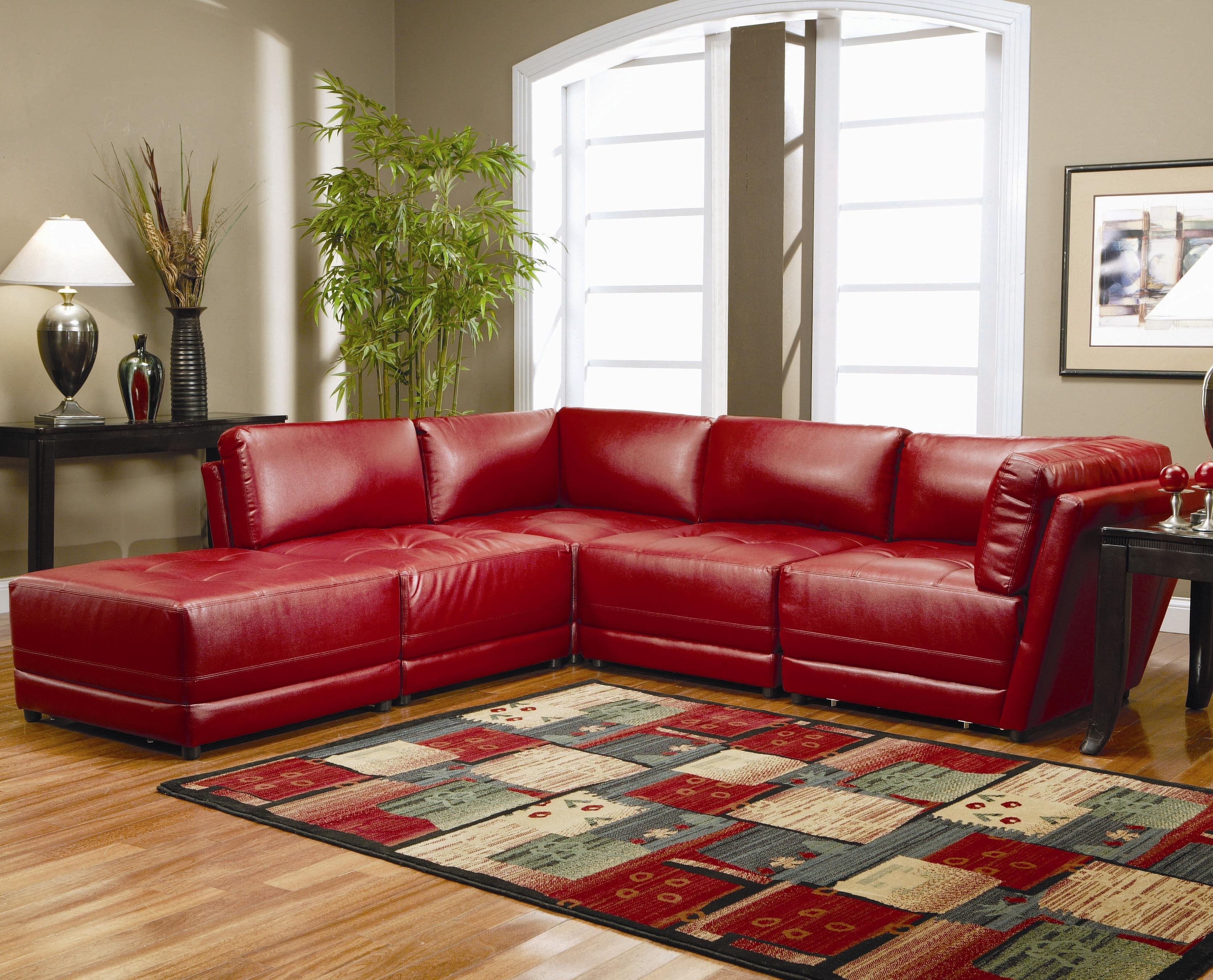 Мебель кожаные диваны. Красивые диваны. Красный кожаный диван. Модные диваны. Красный кожаный диван в интерьере.