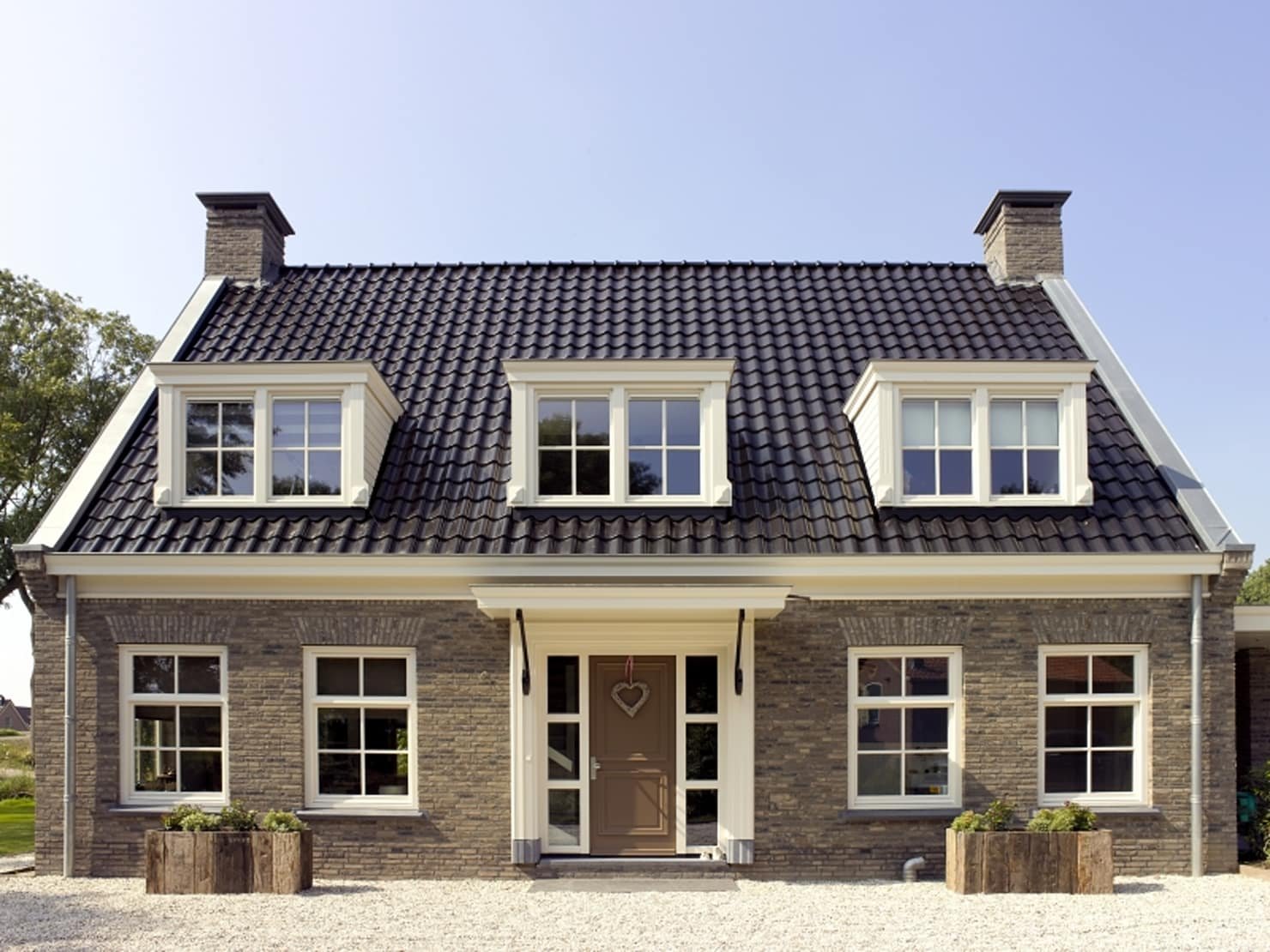 Голландская дом 3. Фасад в голландском стиле. Дом в голландском стиле. Домик в голландском стиле. Коттедж в голландском стиле.