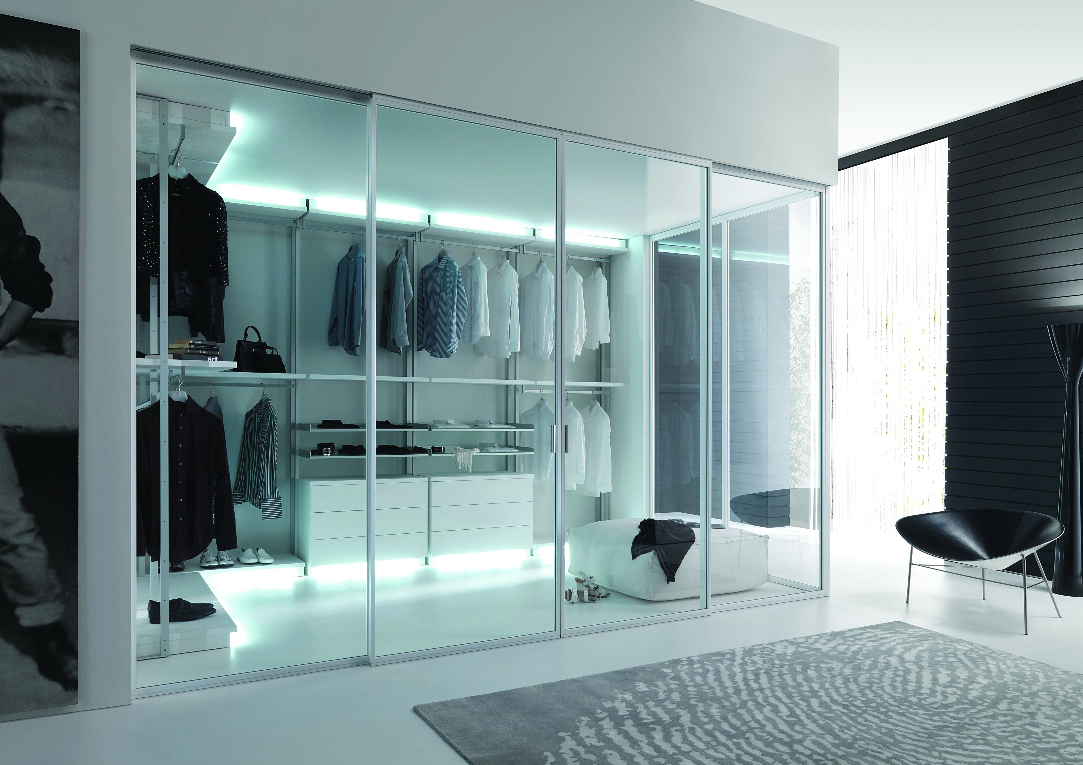 Slide glass. Шкаф armadio Wardrobe. Гардеробные в современном стиле. Стеклянный шкаф в спальне. Шкаф в современном стиле.