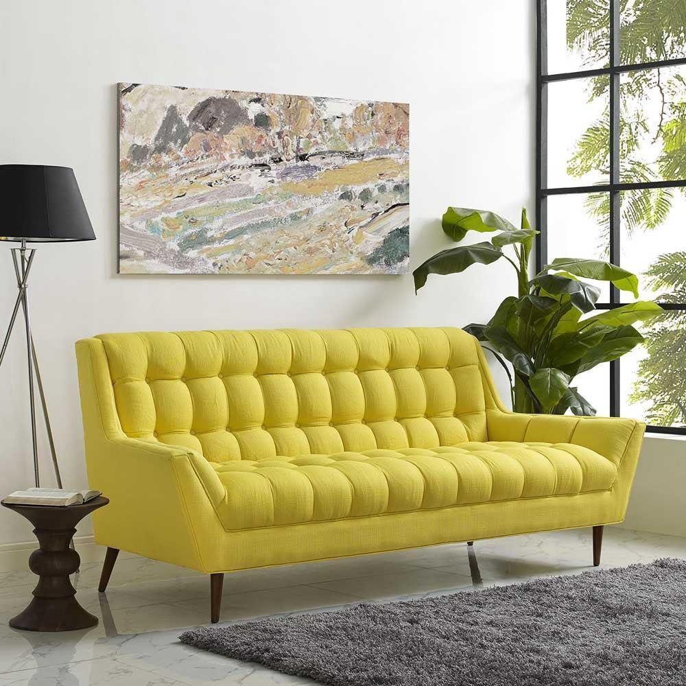Желтый прямой диван