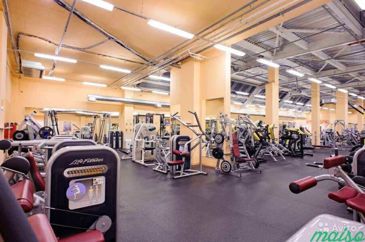 Фитнес санкт петербург абонементы. Fitness House Санкт-Петербург. Фитнес клуб Fitness House Санкт-Петербург. Фитнес Хаус СПБ спортзал. Фитнес Хаус на Салова 61.