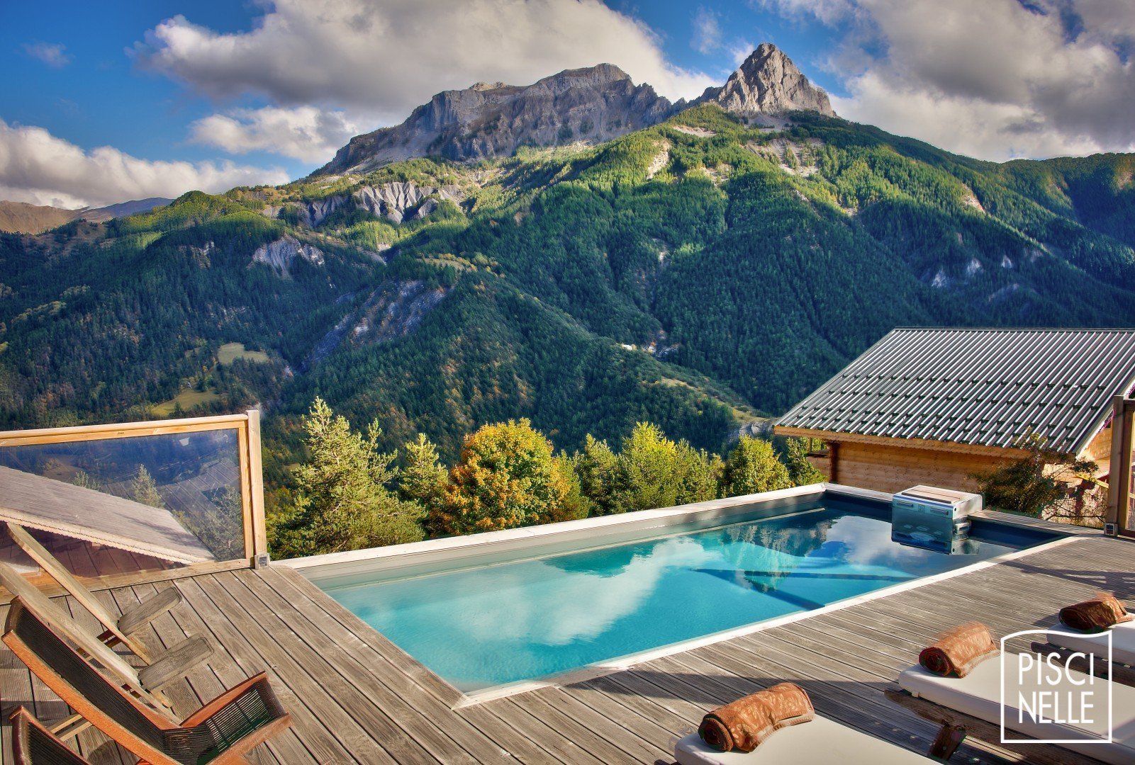 Отели в горах россии. Швейцария вилла Honegg. Монблан красная Поляна. Villa Honegg Швейцария горы. Отель в Доломитовых Альпах с Инфинити бассейном.