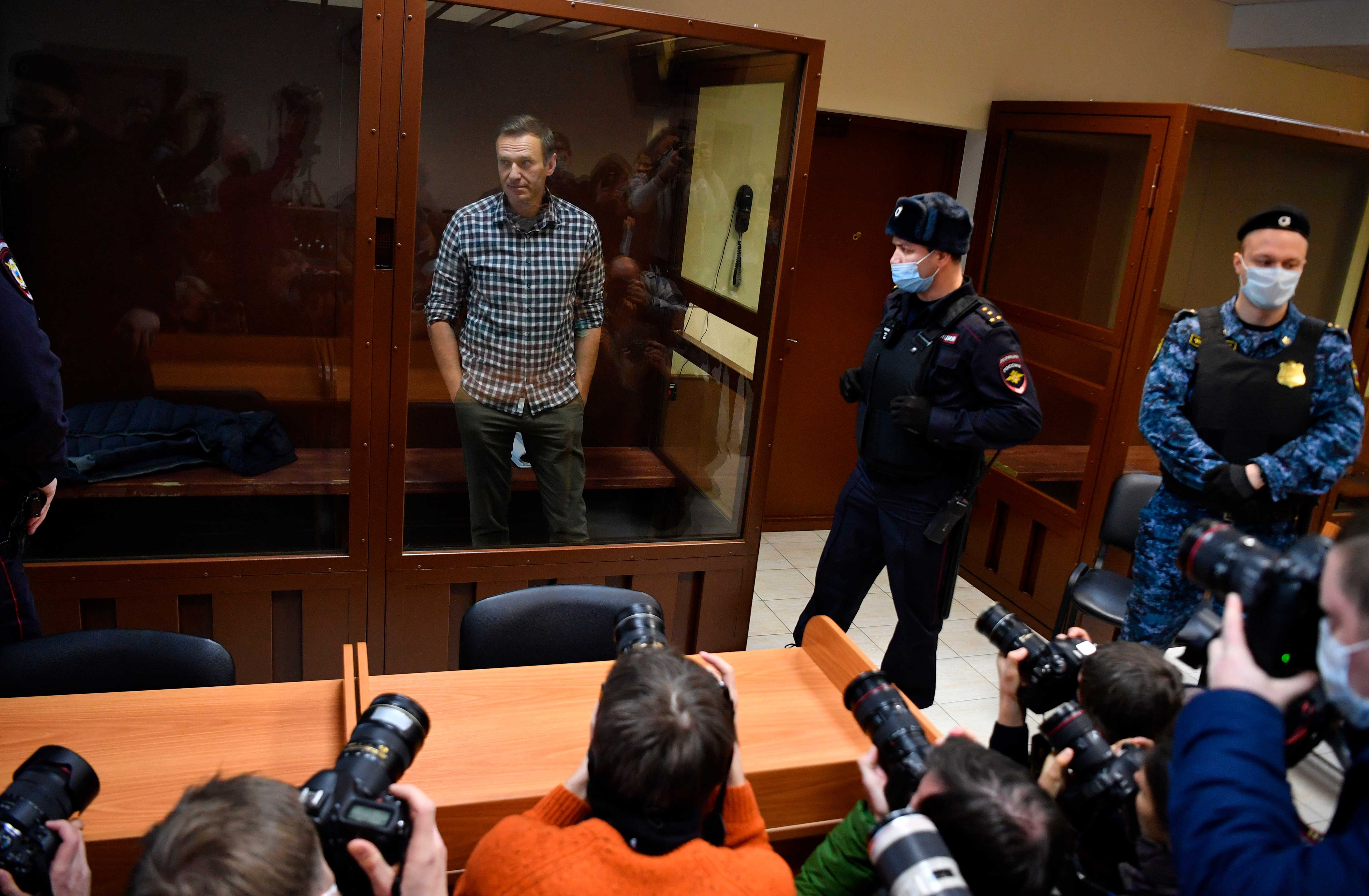 Риа суд. Навальный в колонии 2021.