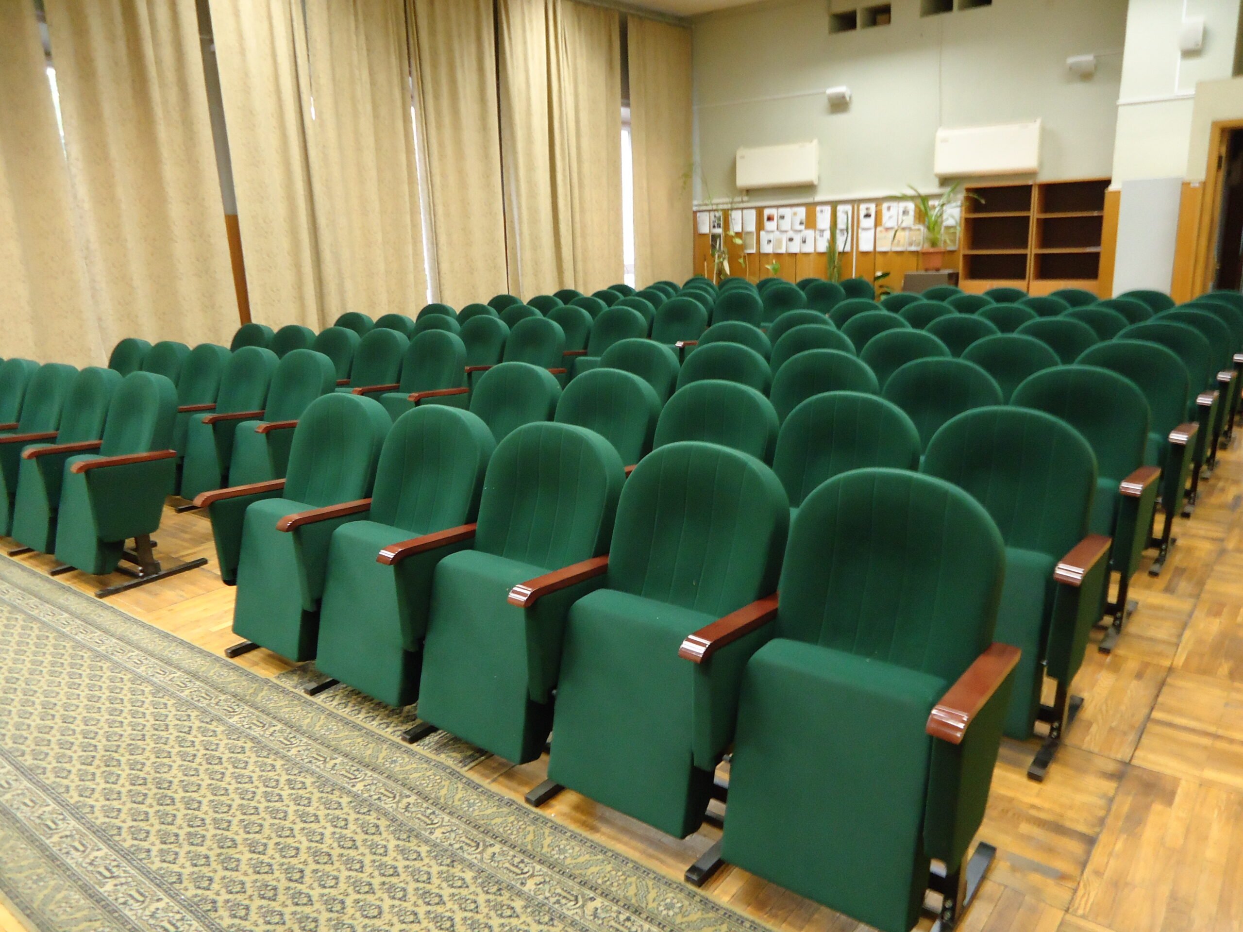 Актовый зал в театре. Секция для актового зала Вега 1736х575х870мм. Talin кресла актового зала.