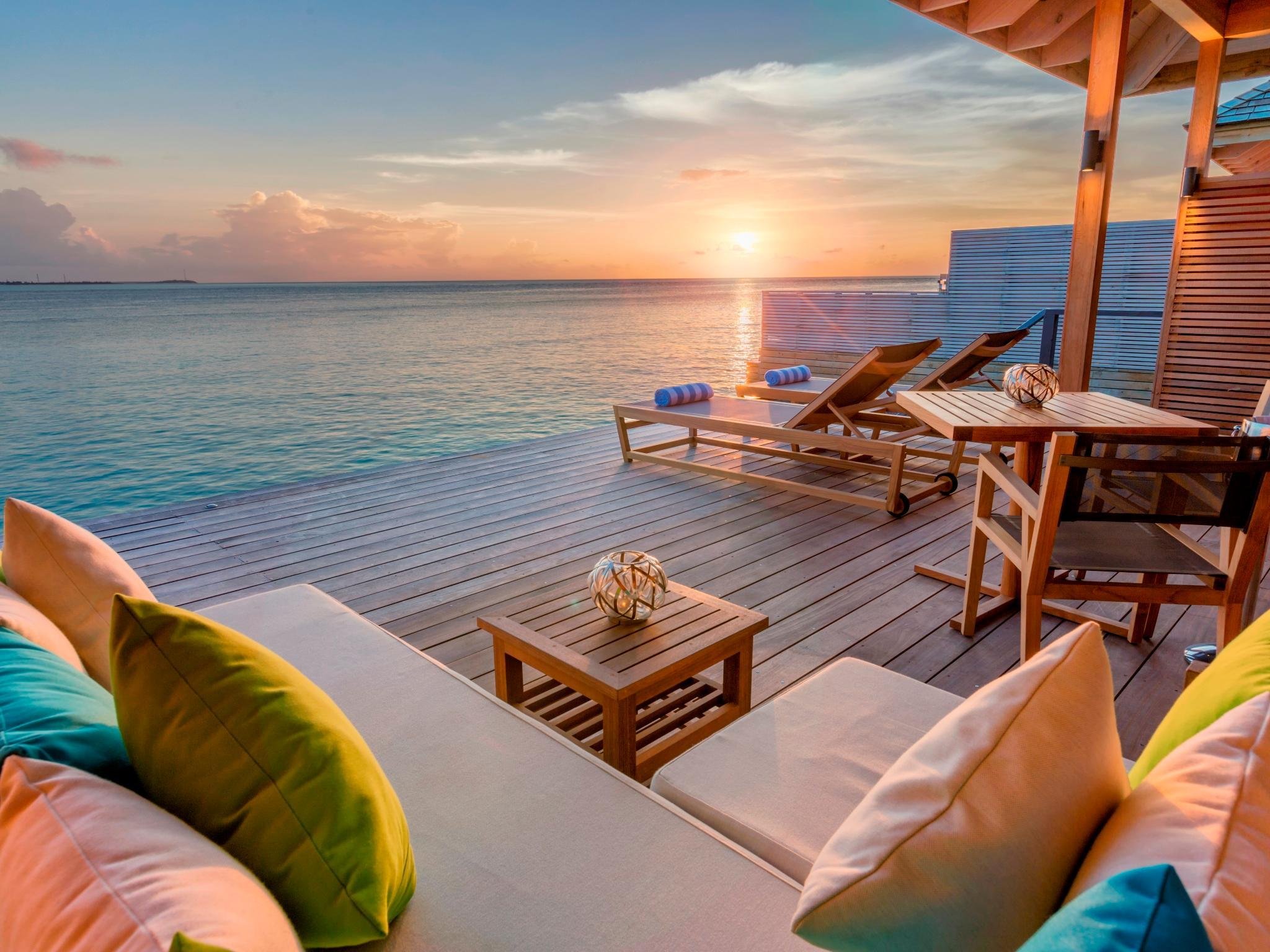 Красивые отели на море. Hurawalhi Мальдивы отель. Остров Хуравальи Мальдивы. Hurawalhi 5*. Hurawalhi Island 5*.