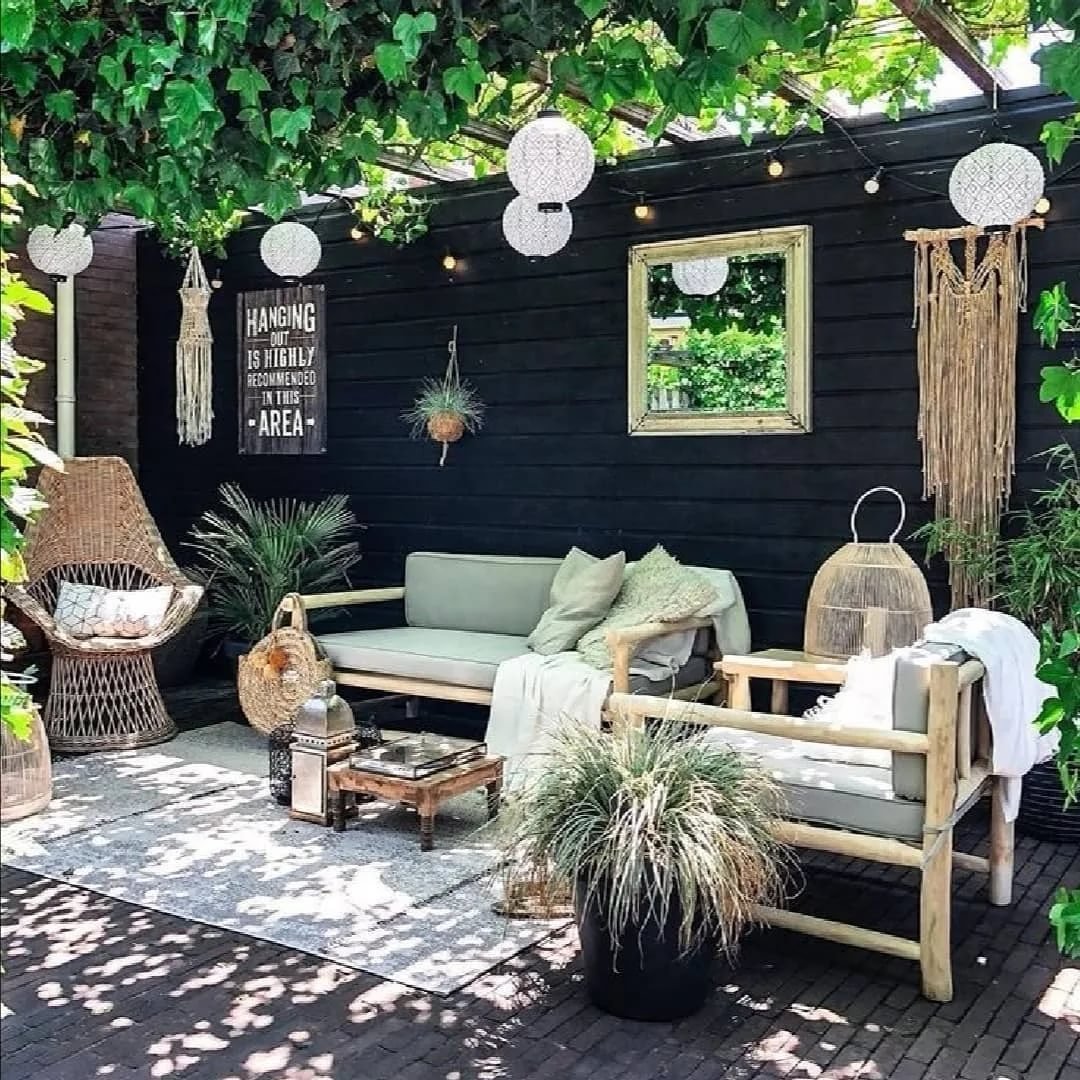 Как превратить маленький дворик в удобное место для отдыха