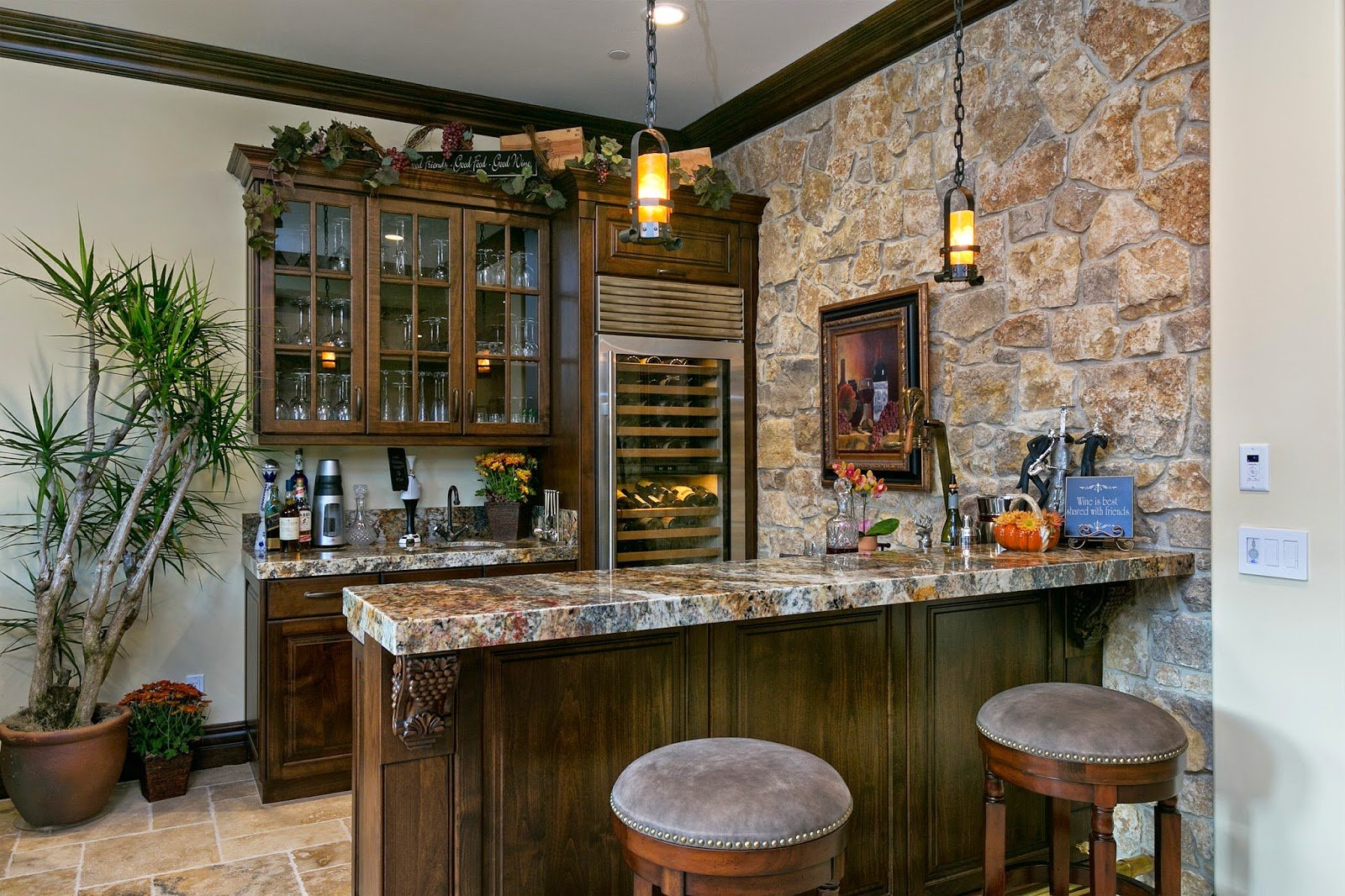 Kitchen bar. Интерьер кухни в стиле бара. Барная стойка в доме. Бар на кухне. Барная стойка для кухни из камня.