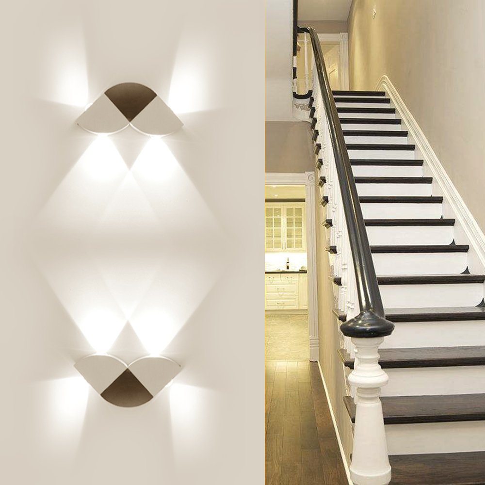 Настенные светильники для лестницы в доме