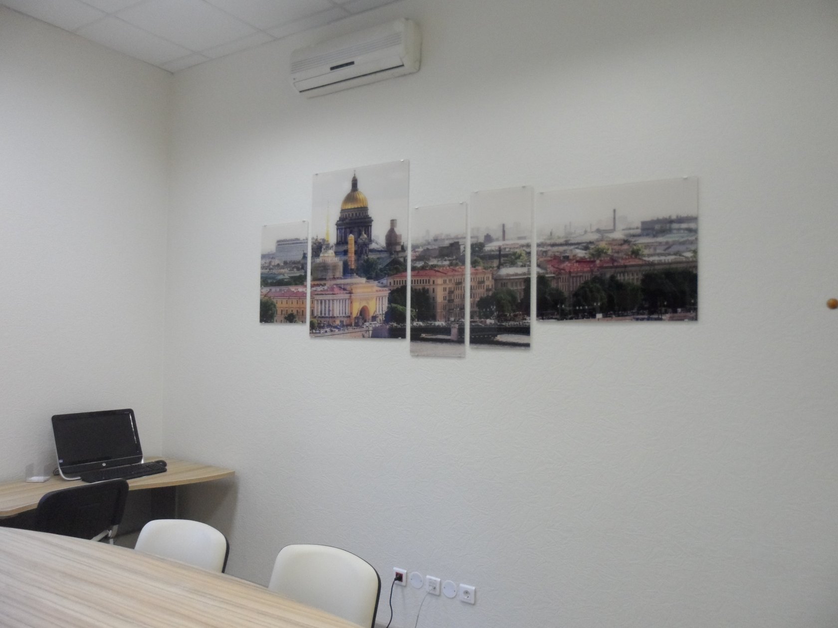 Постеры на стену москва. Постеры для офиса интерьера. Картины для офиса. Репродукции для офиса. Картины в офис на стену.