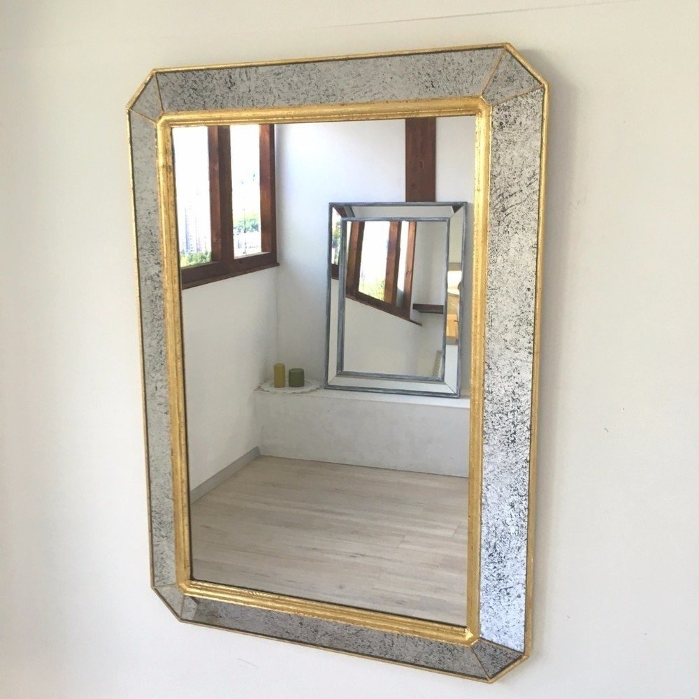 Зеркало в коридор настенное