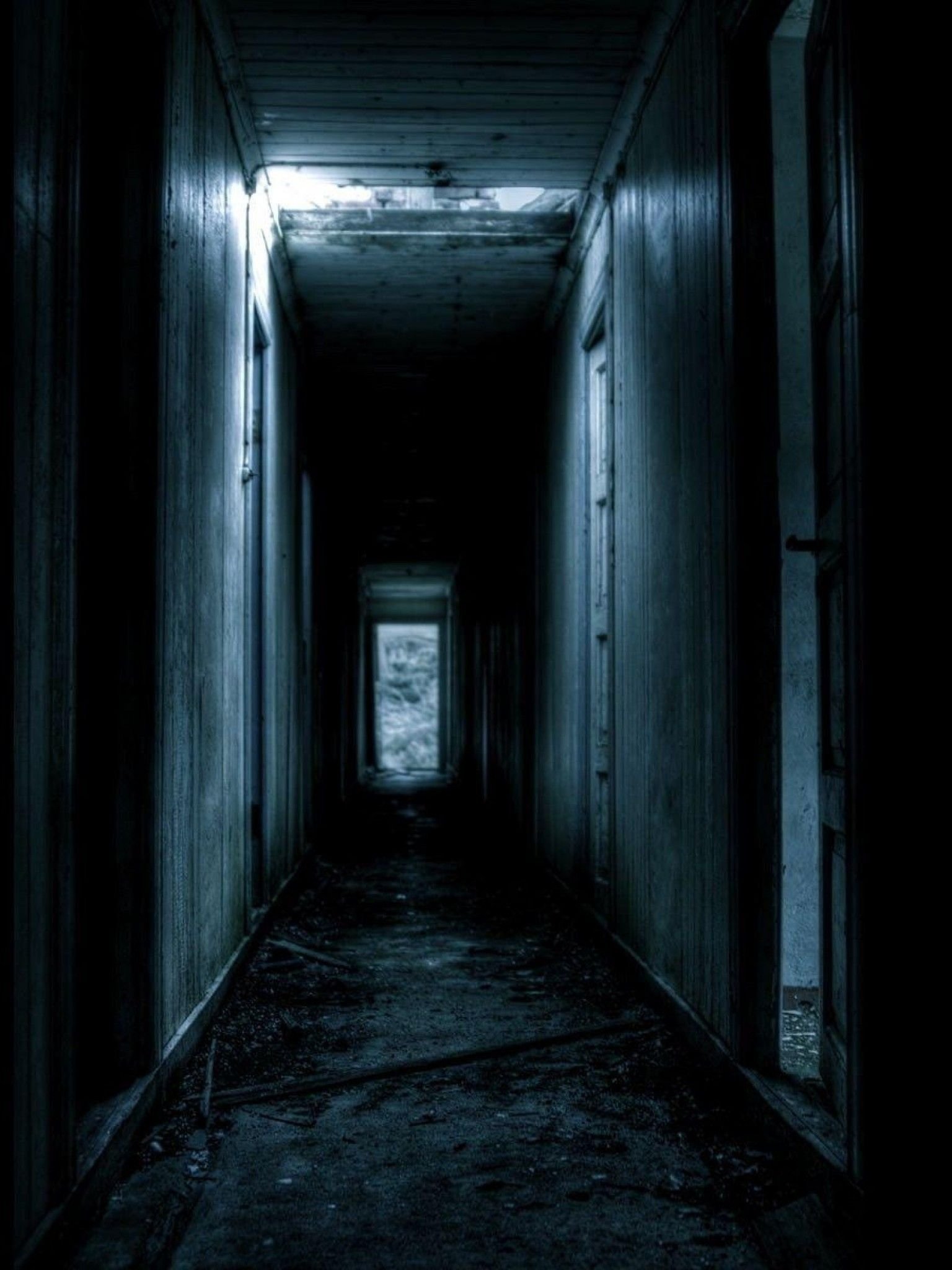 Мрачный коридор - 64 фото