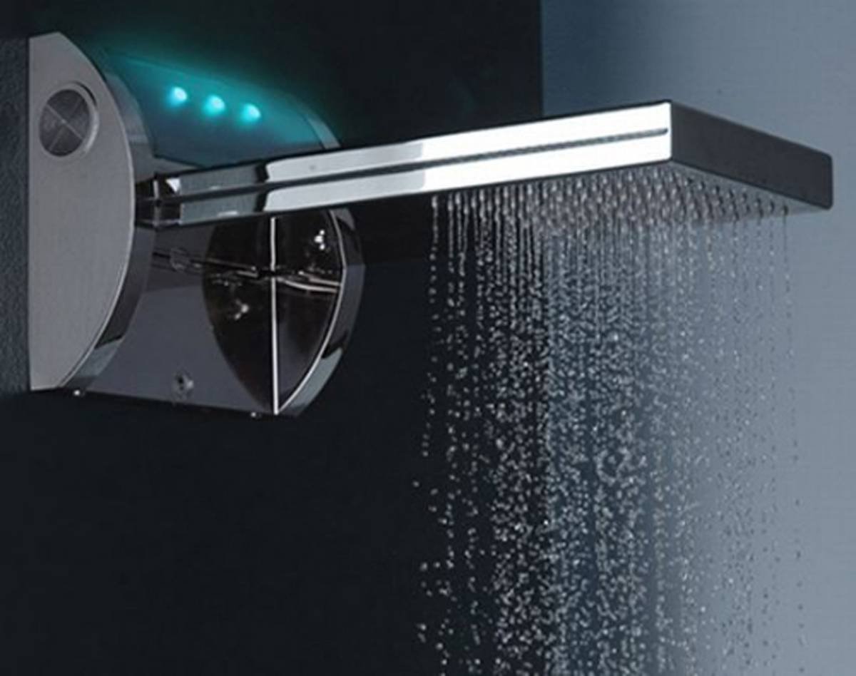 Shower mp4. Смеситель Bossini Shower Systems. Смеситель с подсветкой для ванной.