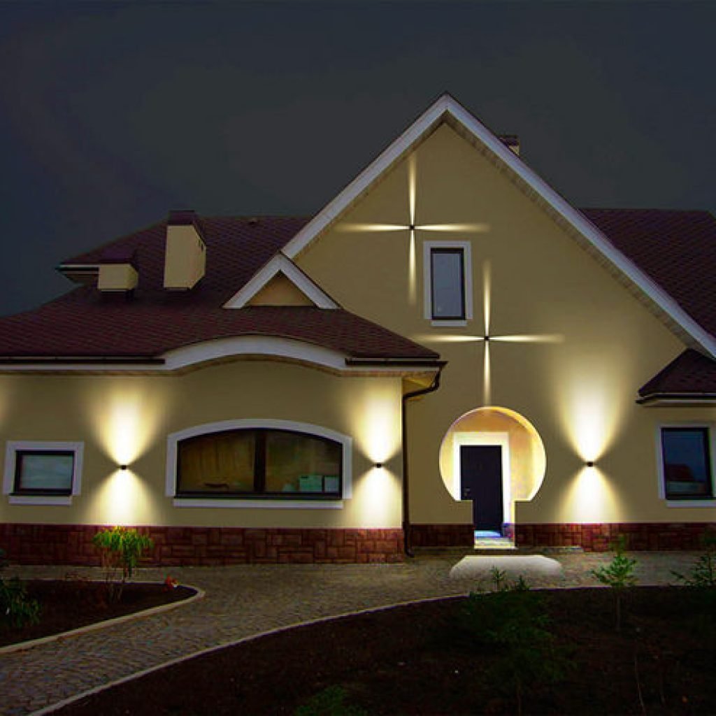 Архитектурная подсветка фасадов частных домов
