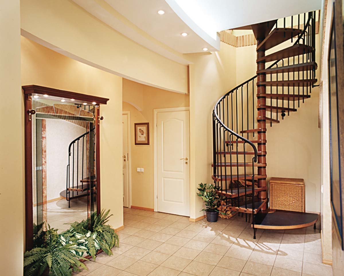 Дизайн коридора с лестницей - 70 фото